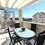 Beau Penthouse Avec Vue Mer